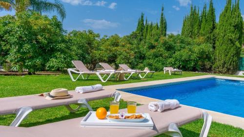 Las Tinajas Nerja by Ruralidays