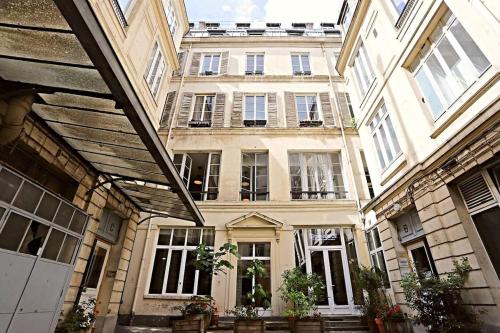 Air conditioning, calm & comfort in the heart of Paris Marais