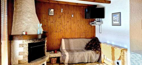 Charming Vintage Flat near Spa Slopes