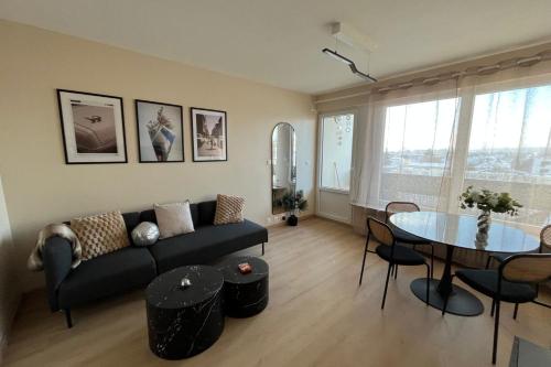 Unlock - Renovated apartment with elevator and balcony free parking