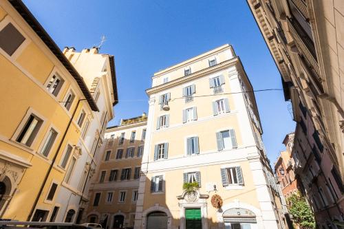 Trevi Terrace Apartment by Rental in Rome