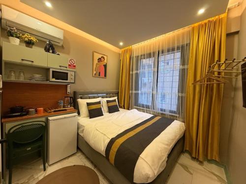 Warm cozy studio 8 min by metro station