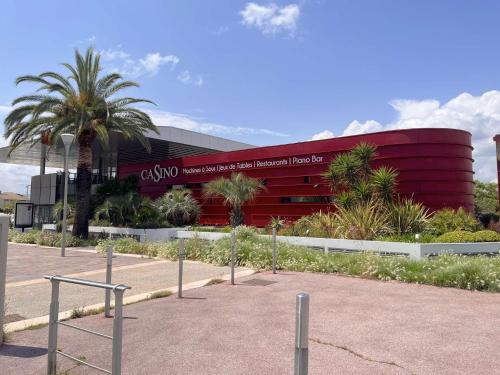 FS100-104 Appt Studio 2 personnes FREJUS
