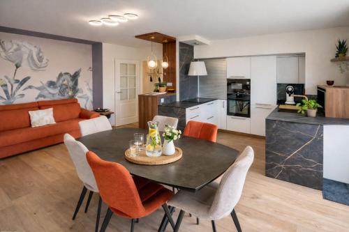 Appartement spacieux et décoré avec goût - quartier Pironnière - 6 personnes