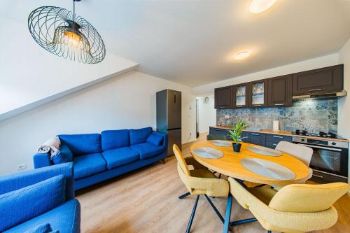 Zagreb 217 - 2 Bedrooms - Centre - New - Apartment - Flexible Keybox Entry - Modern - Monthly Rent - WiFi