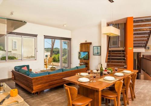 Wohnung mit 2 Schlafzimmer in der Villa Miravala