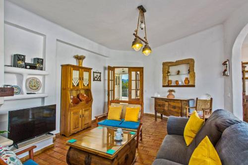 Villa Casa do Laguinho by Villa Plus