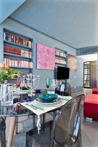 Modern and Particular Apartment in the Center