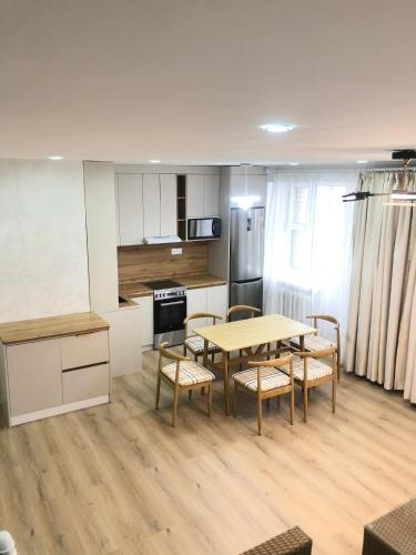 Tara Guesthouse and Tours