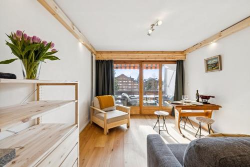 Central studio in Villars sur Ollon, Emeraude, for 3 only 100m to Bretaye ski train