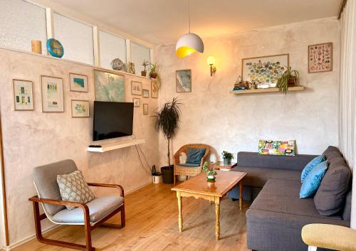 Spacious apartment by the sea 8+4