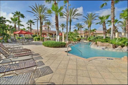 Disney-Area 3BR Home | Pool, Arcade & Tiki Bar photo 11
