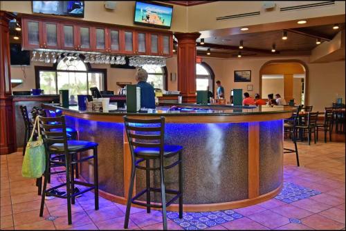 Disney-Area 3BR Home | Pool, Arcade & Tiki Bar photo 13