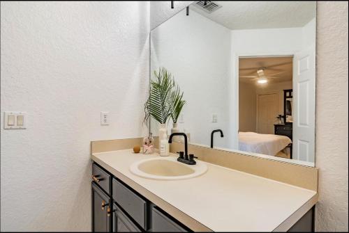 Disney-Area 3BR Home | Pool, Arcade & Tiki Bar photo 24