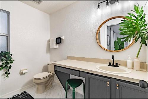 Disney-Area 3BR Home | Pool, Arcade & Tiki Bar photo 27