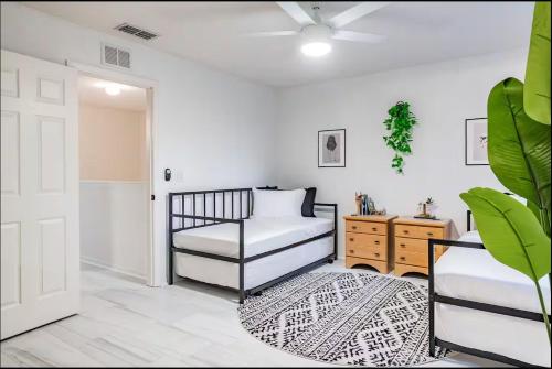 Disney-Area 3BR Home | Pool, Arcade & Tiki Bar photo 28