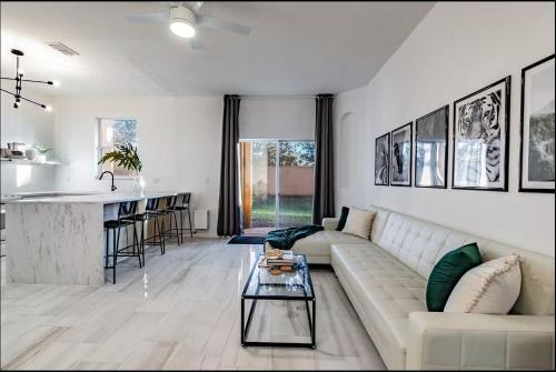 Disney-Area 3BR Home | Pool, Arcade & Tiki Bar photo 35