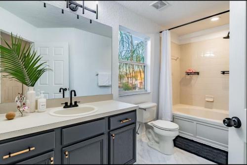 Disney-Area 3BR Home | Pool, Arcade & Tiki Bar photo 37