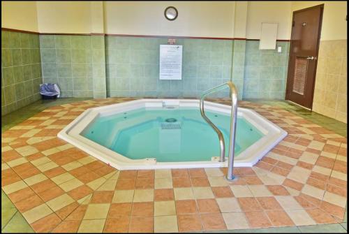 Disney-Area 3BR Home | Pool, Arcade & Tiki Bar photo 42