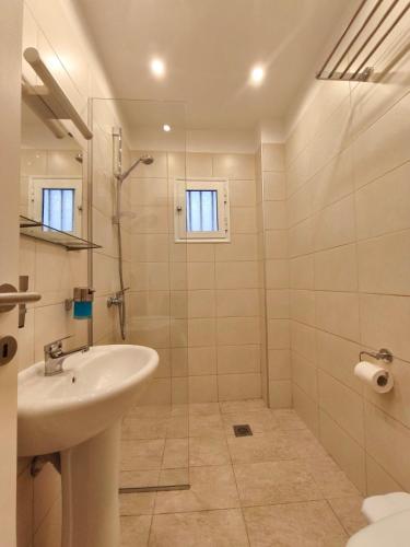 Thalora Apartment