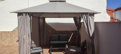 Casa acogedora, luminosa y con amplia terraza