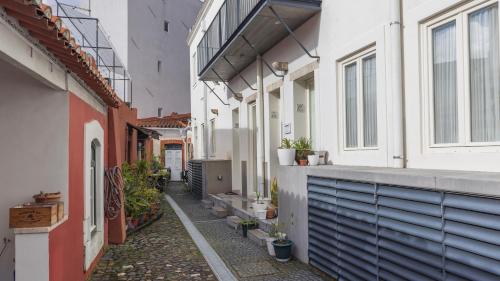 Stunning View Alfama Duplex by LovelyStay
