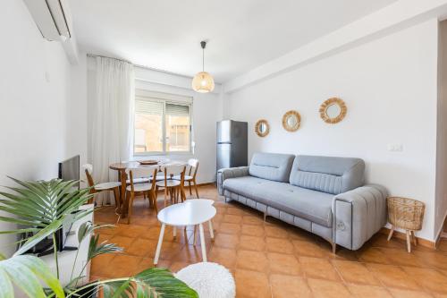 Sunny Balcony Stay Walk to Golem Beach by PikHost