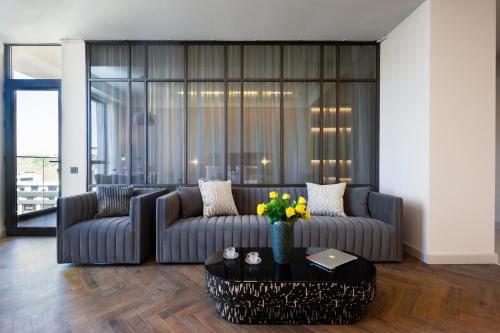 hotelise I Skyview Apartment