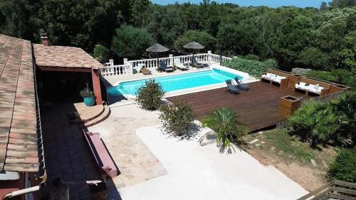 Villa 140 m2 avec piscine, parc privatif 5000m2 à Bonifacio-Porto Vecchio
