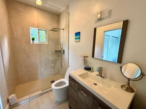 Sweet Escape 2beds 2baths W pool photo 3