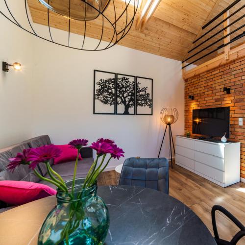 Volt Equestrian Apartment modern&cozy