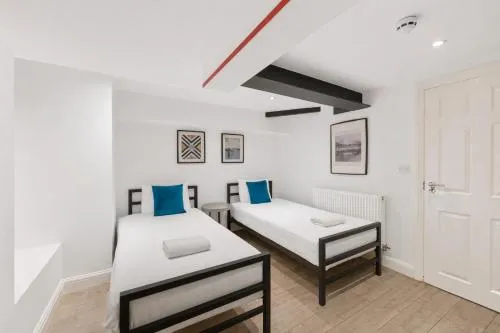Concert Square - Party Apartment in Liverpool City Centre photo 47
