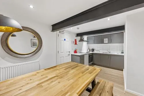 Concert Square - Party Apartment in Liverpool City Centre photo 49