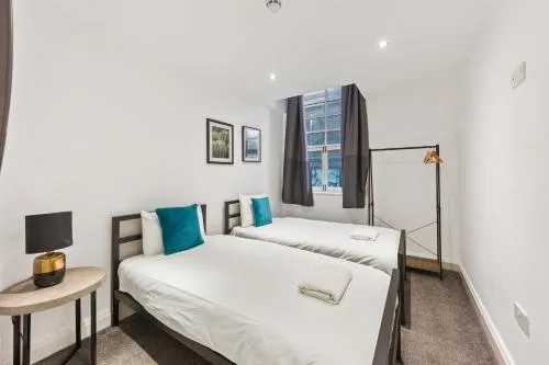 Concert Square - Party Apartment in Liverpool City Centre photo 52