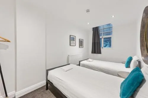 Concert Square - Party Apartment in Liverpool City Centre photo 51