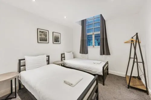 Concert Square - Party Apartment in Liverpool City Centre photo 53