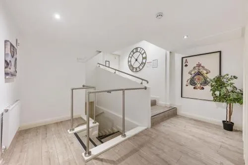Concert Square - Party Apartment in Liverpool City Centre photo 60