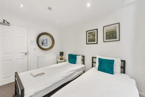 Concert Square - Party Apartment in Liverpool City Centre photo 64