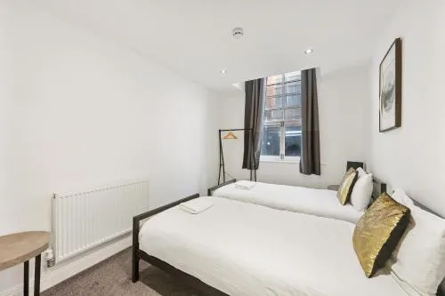 Concert Square - Party Apartment in Liverpool City Centre photo 65