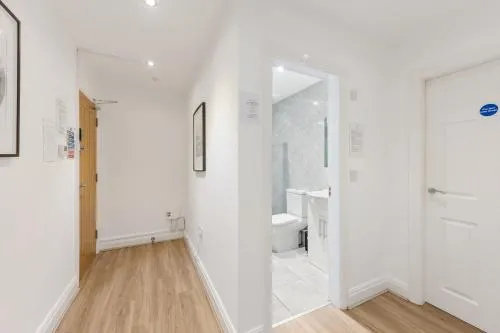 Concert Square - Party Apartment in Liverpool City Centre photo 10