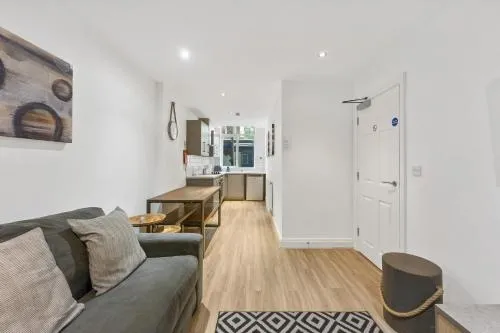 Concert Square - Party Apartment in Liverpool City Centre photo 13