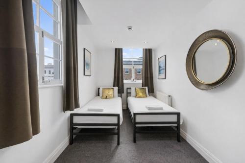 Concert Square - Party Apartment in Liverpool City Centre photo 75