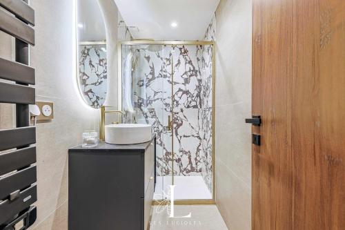 Les Lucioles 10 - Luxury Garden Apartment 3 Bedrooms - Sleeps 8
