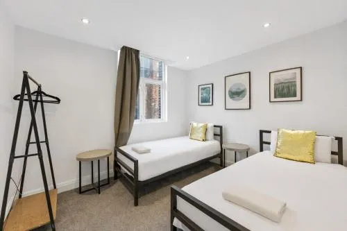 Concert Square - Party Apartment in Liverpool City Centre photo 20