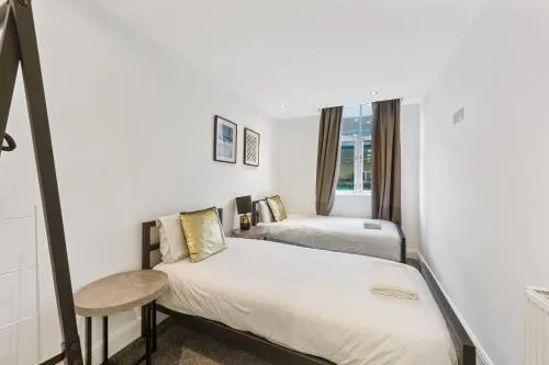 Concert Square - Party Apartment in Liverpool City Centre photo 22