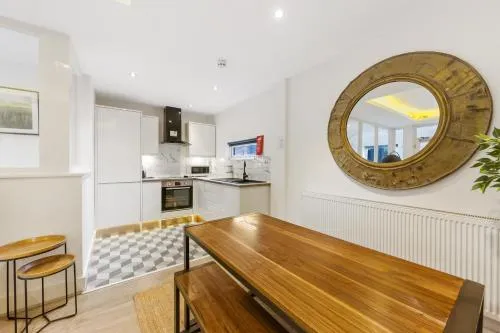 Concert Square - Party Apartment in Liverpool City Centre photo 32