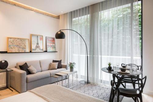 TOP Modern Studio Paris Convention