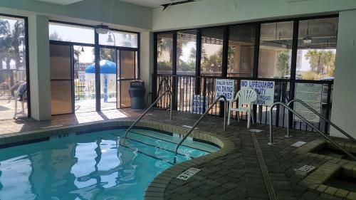 Πισίνα στο ή κοντά στο Windsurfer Hotel