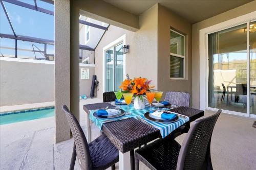 Storey Lake 4 Bedroom Lakeview Private Pool near Disney Universal SeaWorld Free Resort Access photo 27