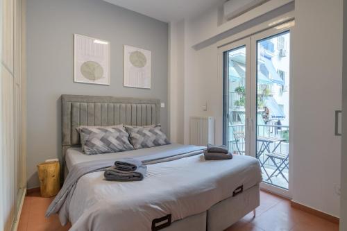 Acropolis walking distance apartment